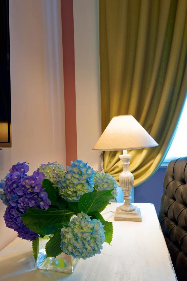 White Ribbon Hotel มิลาน ภายนอก รูปภาพ